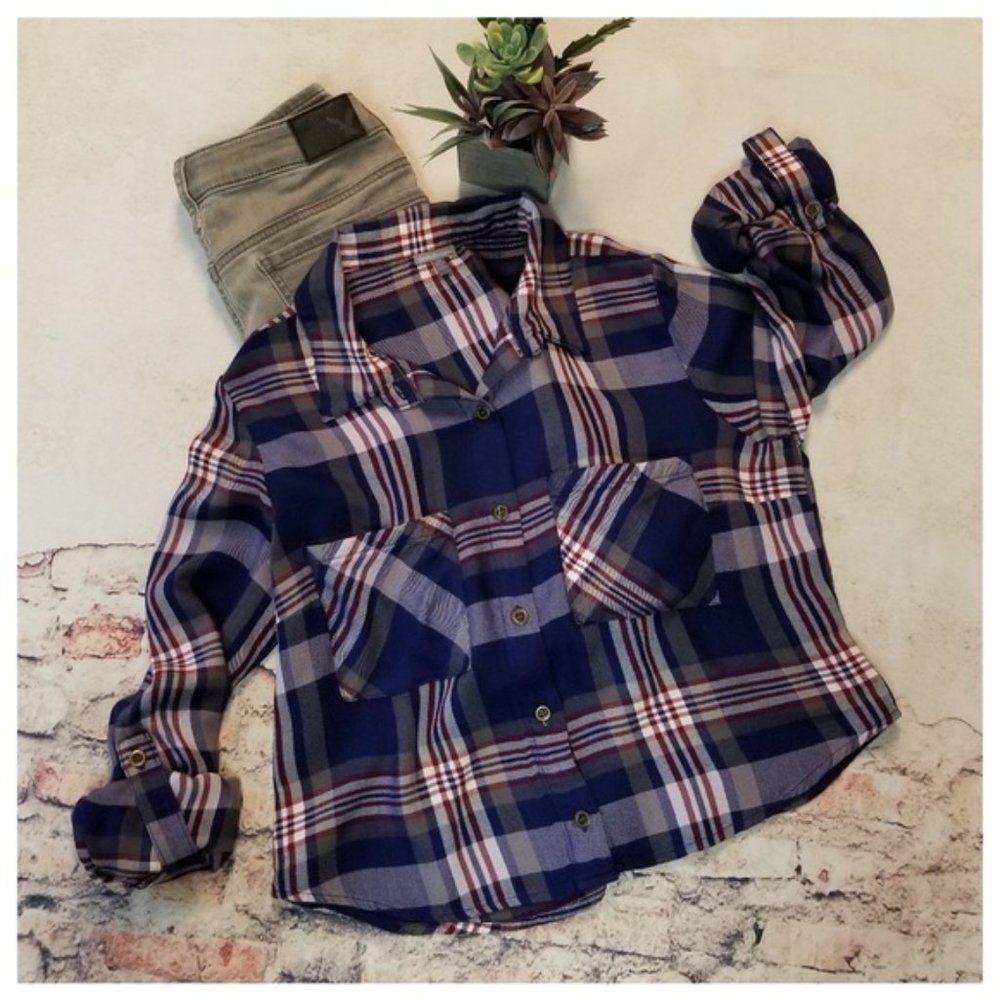 **3/$20** - MBK Blue Plaid Long-Sleeve Cropped Button-Up Top